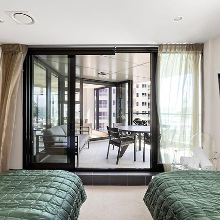 Luxury Ocean & Harbour Views - Heated Pool, Main Beach & Gym 芒格努伊山 外观 照片