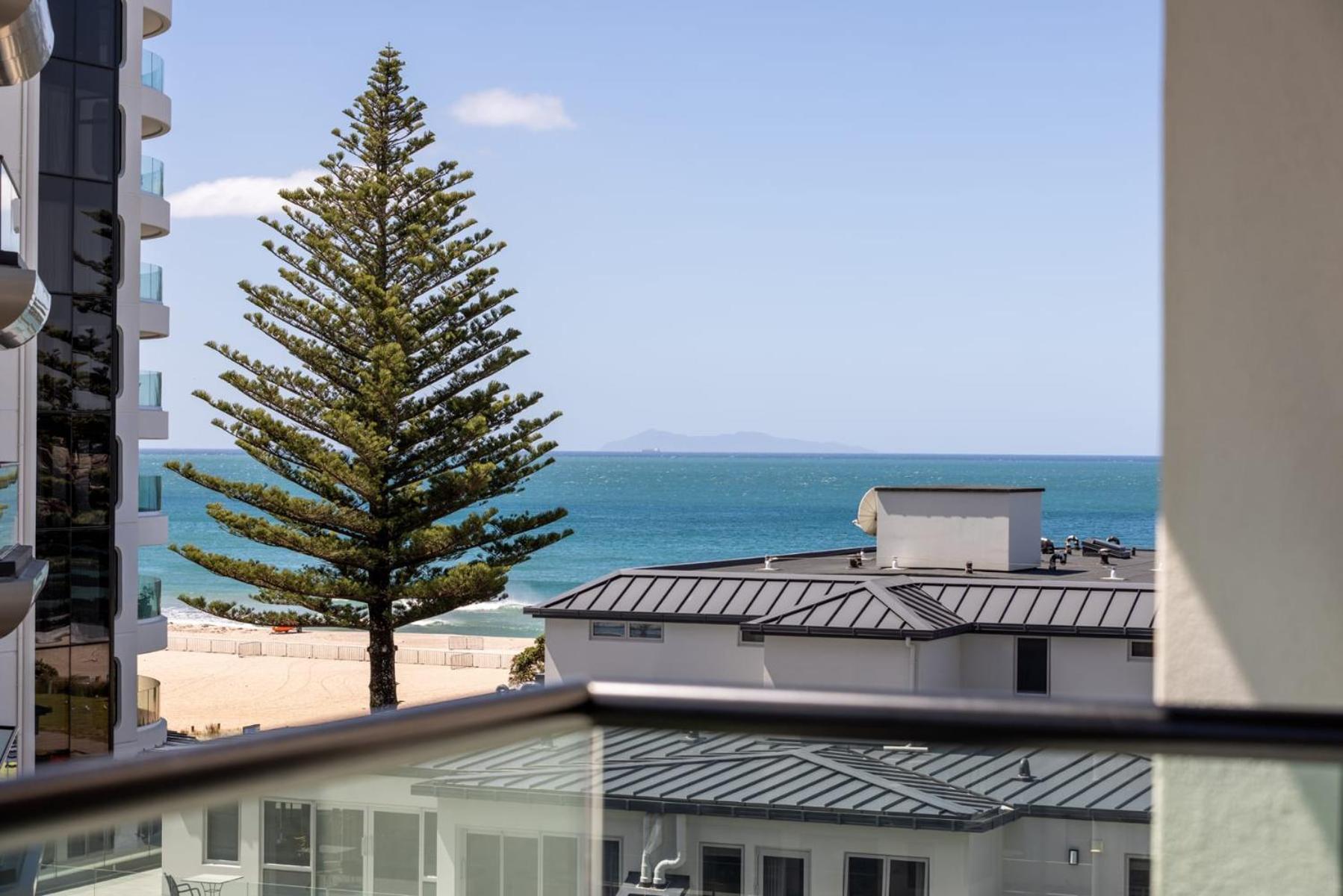 Luxury Ocean & Harbour Views - Heated Pool, Main Beach & Gym 芒格努伊山 外观 照片