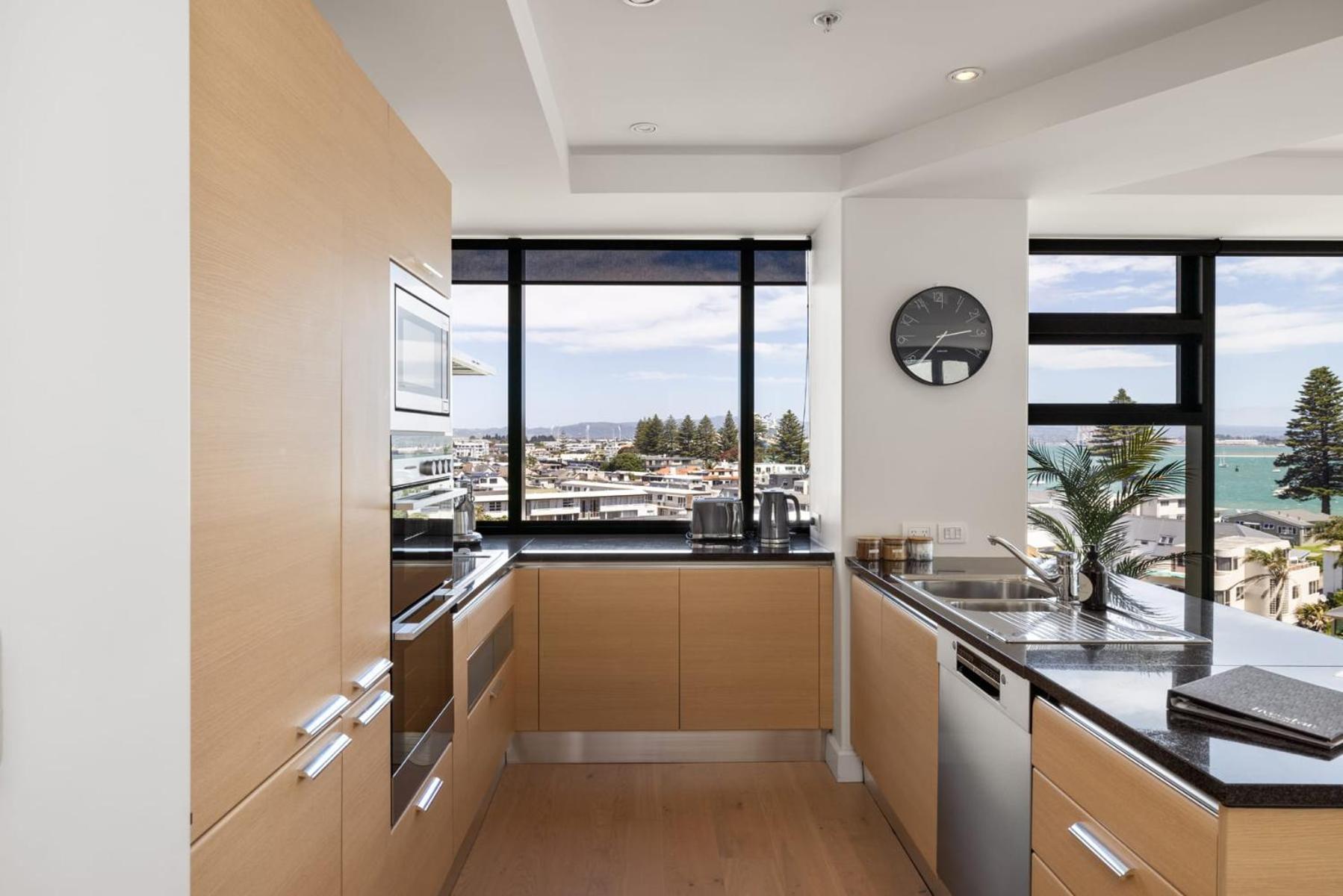 Luxury Ocean & Harbour Views - Heated Pool, Main Beach & Gym 芒格努伊山 外观 照片